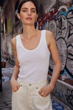 Load image into Gallery viewer, The Scoop It Up Tank in White